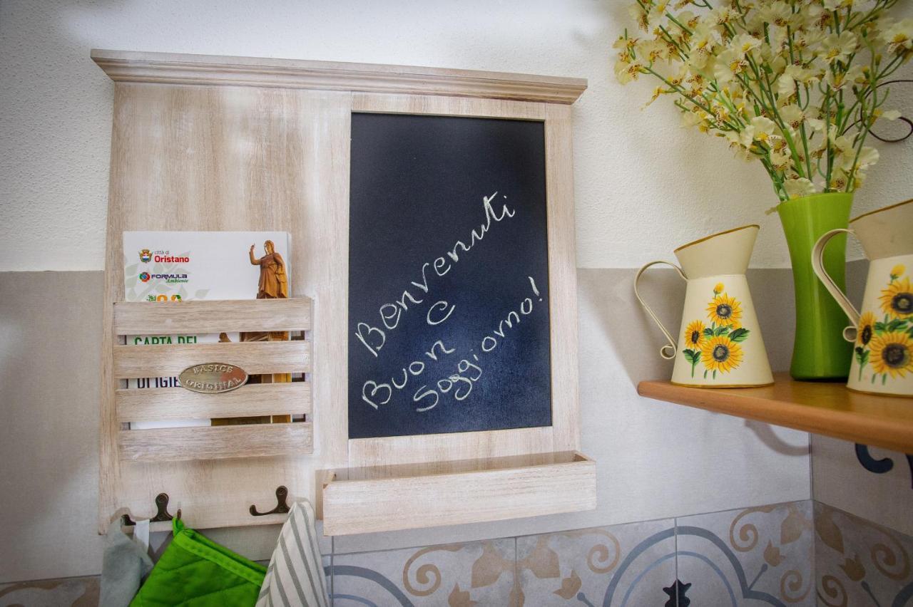 Holiday Room Sa Tebia Oristano Exterior photo